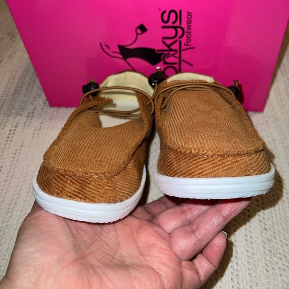 NIBl CORKYS ”Kayak” Cognac Corduroy Slip On Loafers / Flats - Picture 6 of 10
